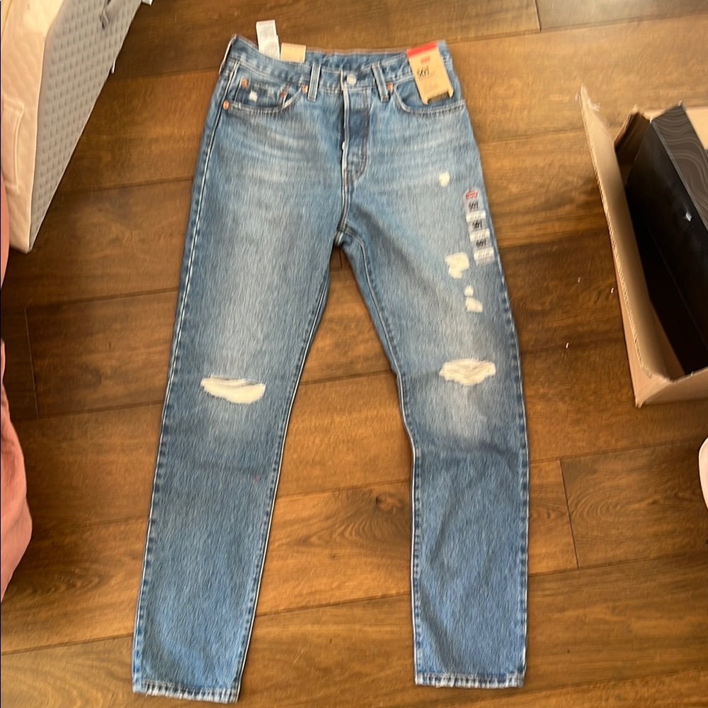 Levi’s Original 501 Ripped High Rise Straight Leg Jeans 27x32
